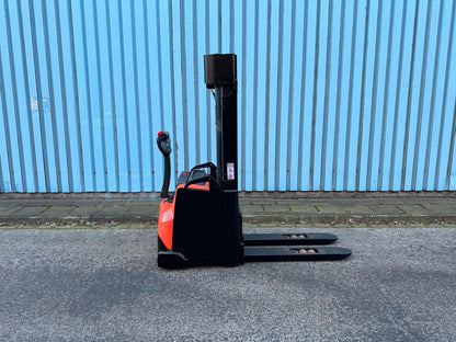 Toyota SWE160L Triplex 4500mm Elektro Hochhubwagen Bild 3