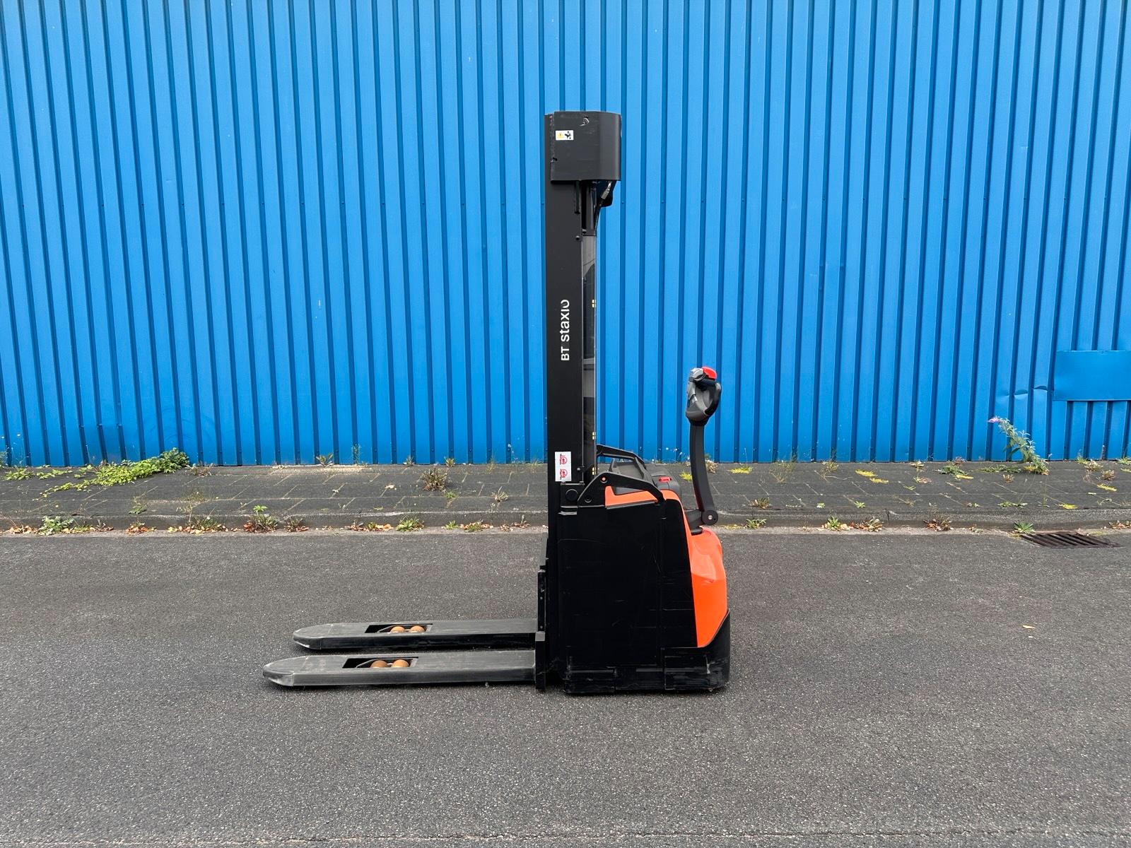 Toyota SWE145 Triplex 5400mm Hochhubwagen Elektrisch Bild 3
