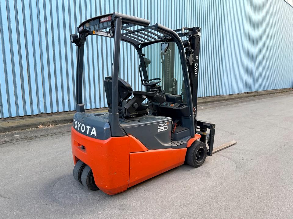 Toyota 2t Elektro Gabelstapler Zinkenversteller Seitenschub Bild 8