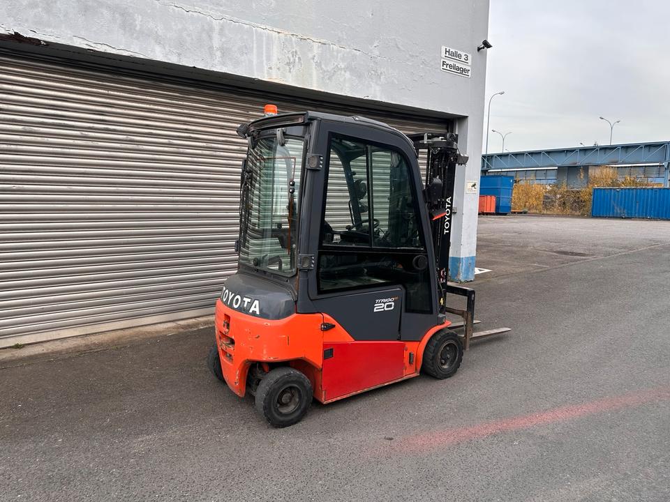 Toyota 2t 4Rad Gabelstapler Elektro Triplex 4700mm ZVG SS Bild 9