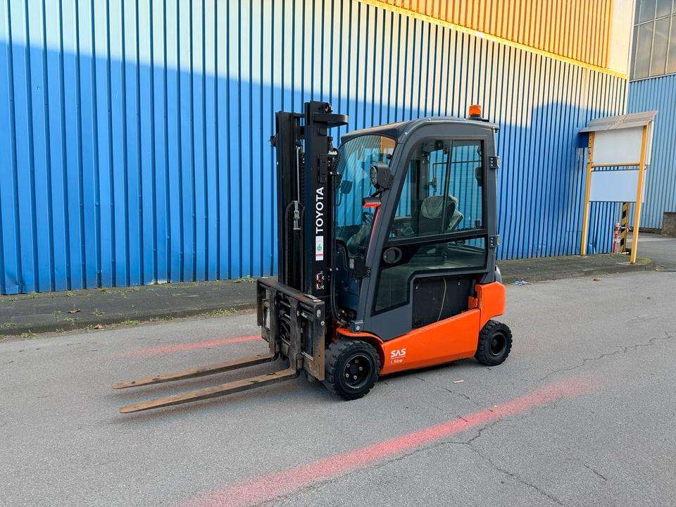 Toyota 8FBM20T 2t Elektro Gabelstapler Zinkenversteller Voll Bild 2